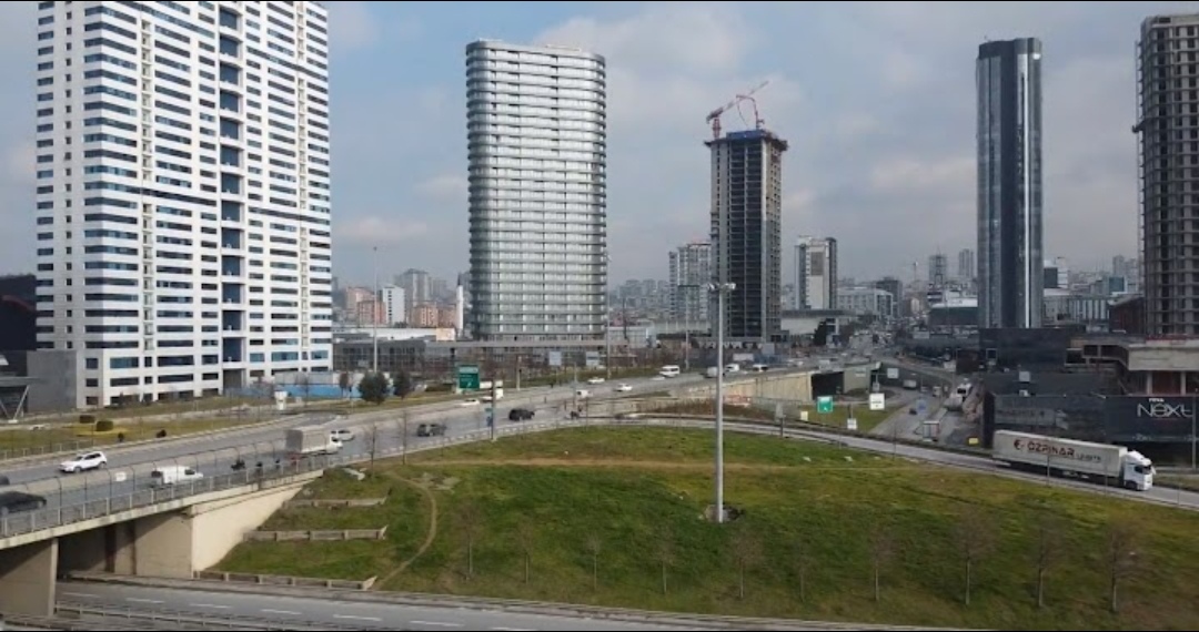 مشروع استثماري سكني في اسطنبول في باغجلار كود ( 100 IC )