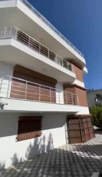 İstanbul / Beylikdüzü’nde satılık villa